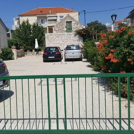 Apartments Vila&Zora Vodice Exterior photo