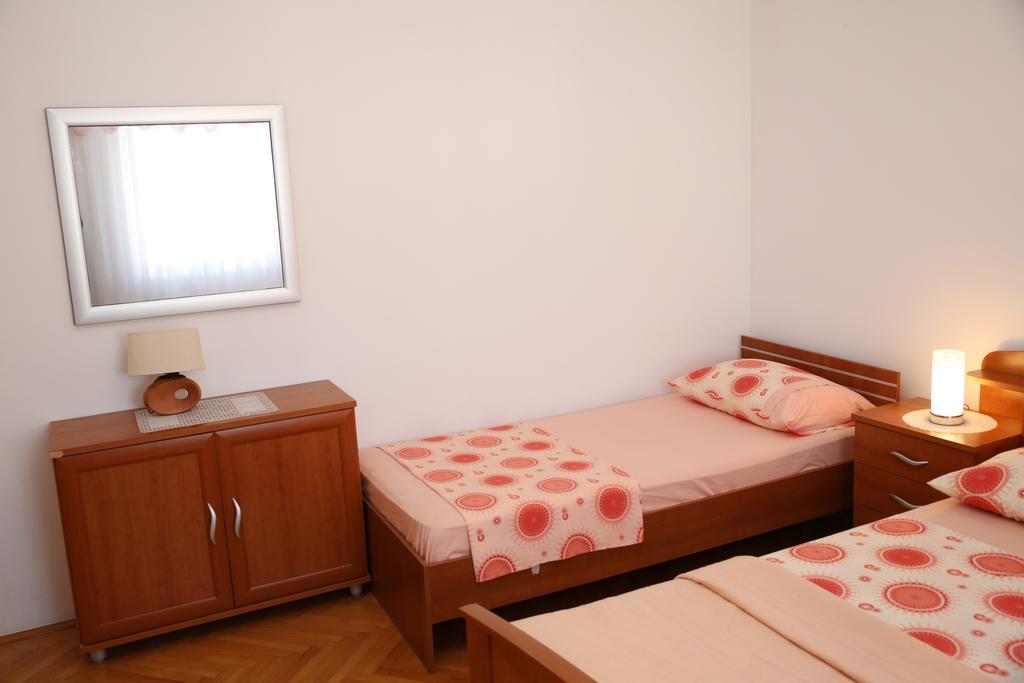 Apartments Vila&Zora Vodice Exterior photo