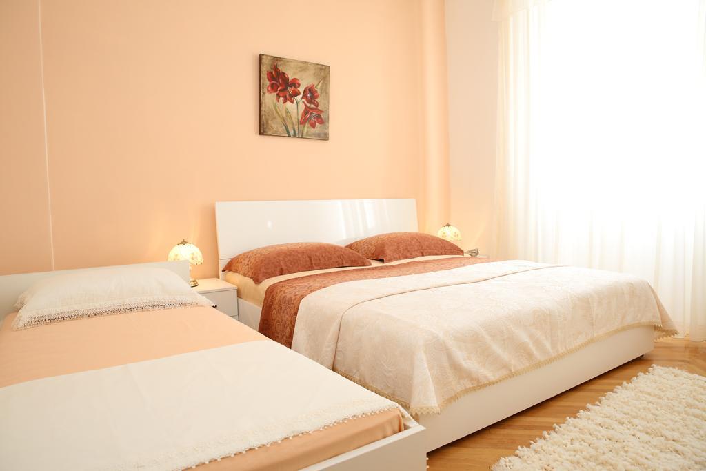 Apartments Vila&Zora Vodice Exterior photo