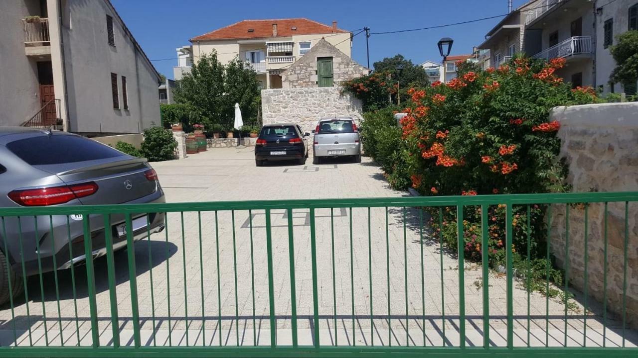 Apartments Vila&Zora Vodice Exterior photo